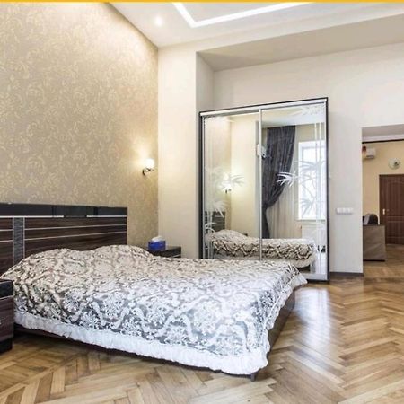 Апартаменти Apartmens Near Opera House Одеса Екстер'єр фото