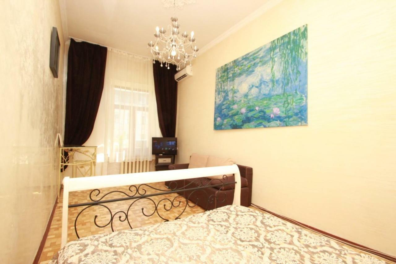 Апартаменти Apartmens Near Opera House Одеса Номер фото